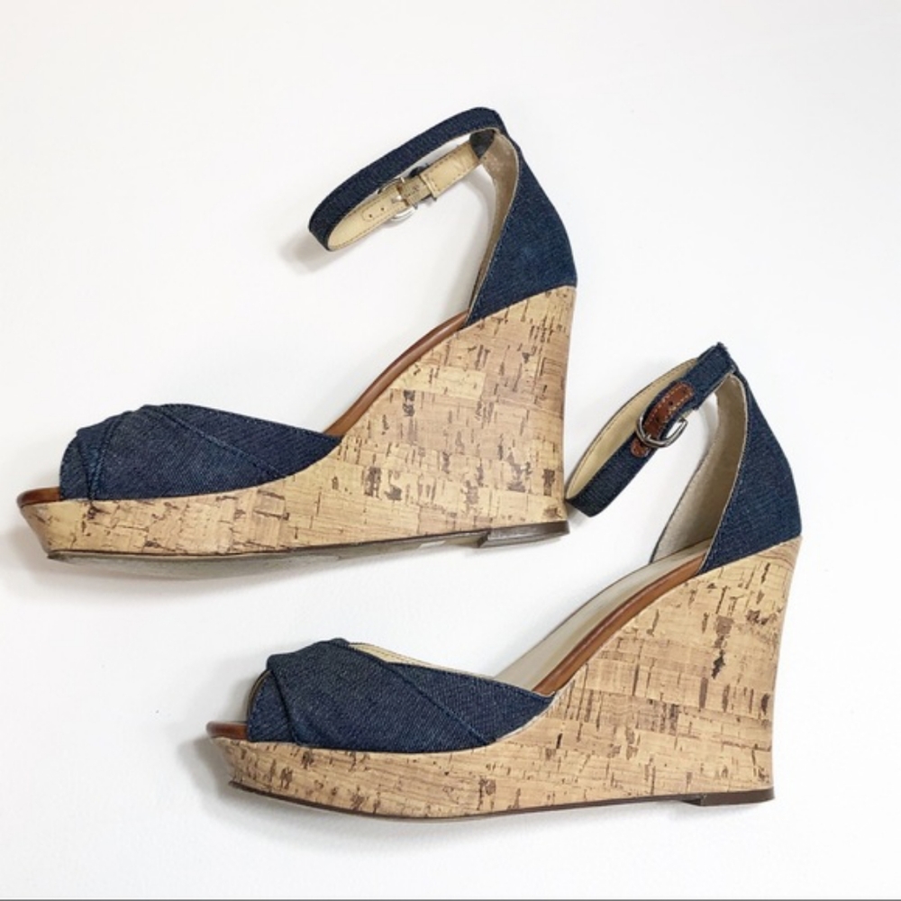 🎉Sale $10 Unisa Wedges